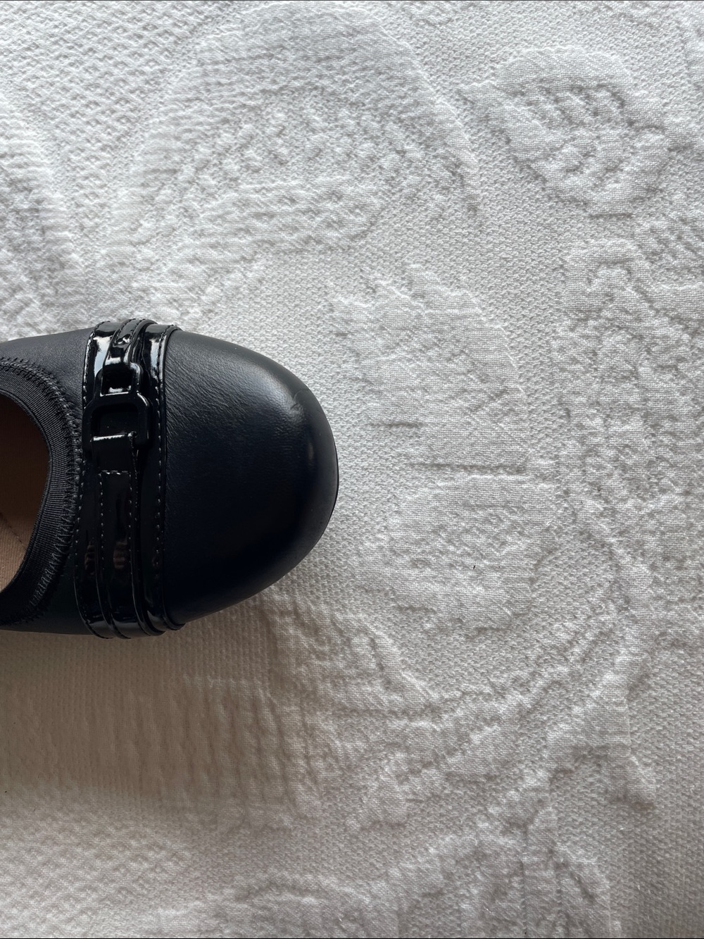 Clarks Black Leather Slip-On Ballet Flats with Patent Trim Size 11 M - Picture 10 of 10